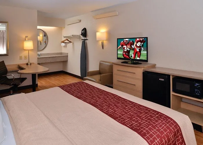 Super 8 By Wyndham - Northbrook 3*