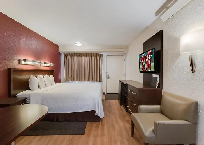 Super 8 By Wyndham - Northbrook Отель Дирфилд