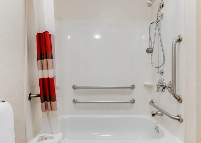 Super 8 By Wyndham - Northbrook 3*