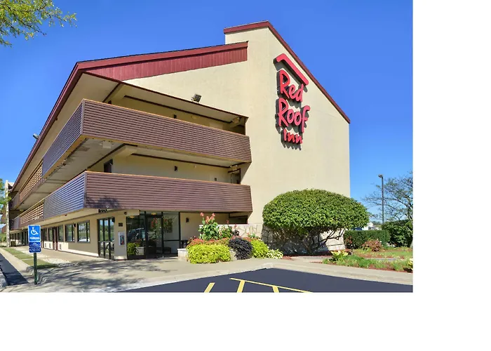 Super 8 By Wyndham - Northbrook Отель 3*