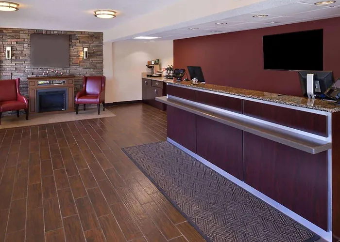 Отель Super 8 By Wyndham - Northbrook 3*