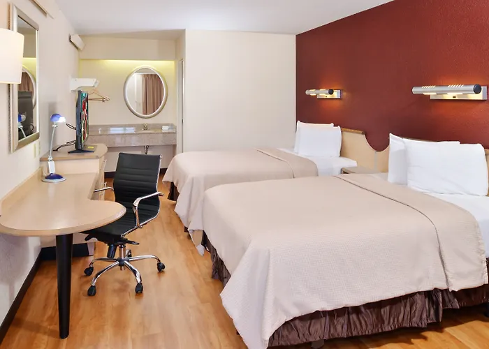 Super 8 By Wyndham - Northbrook 3* Дирфилд