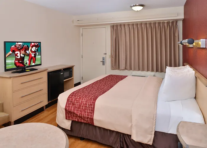 Super 8 By Wyndham - Northbrook Дирфилд