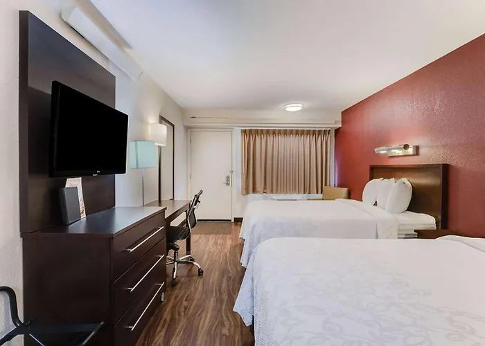 Super 8 By Wyndham - Northbrook Отель Дирфилд