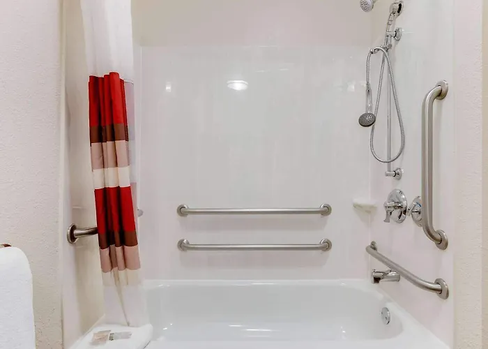 Super 8 By Wyndham - Northbrook 3* Дирфилд